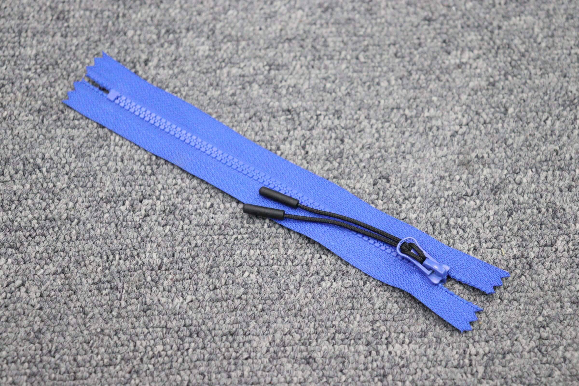 4UZIP #3 Plastic Closed-End Zipper