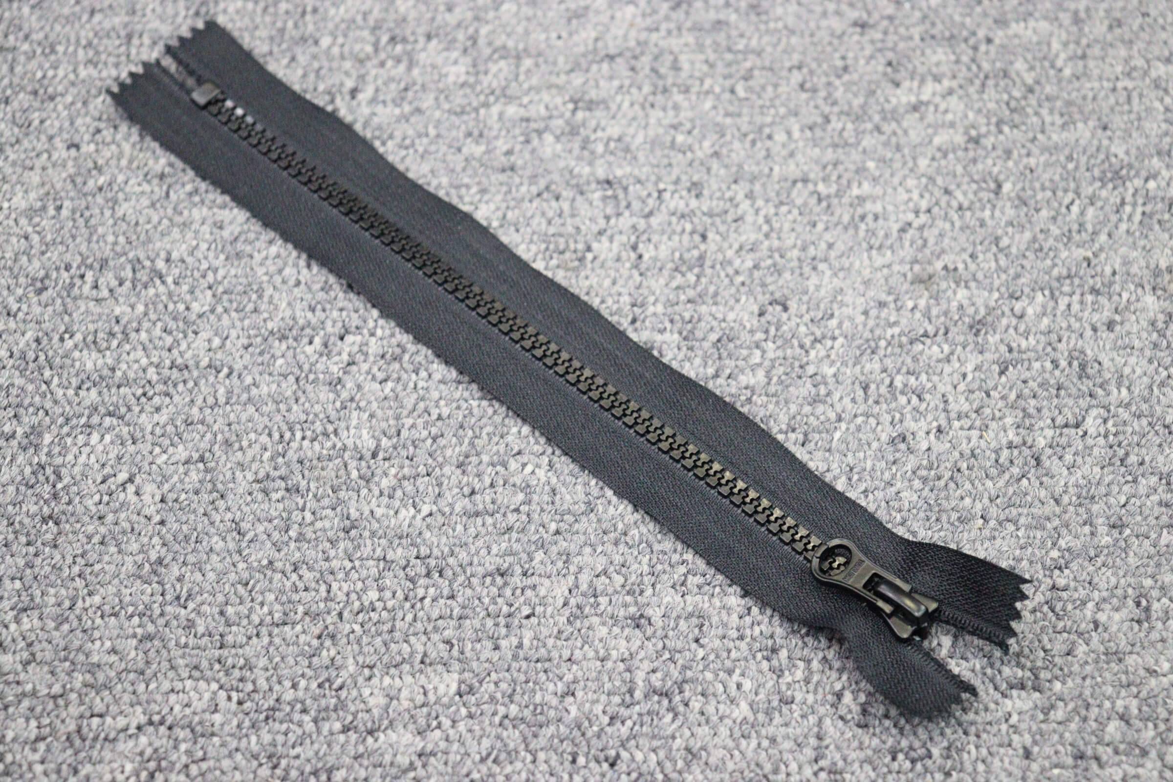 4UZIP #5 Metal Closed-End Zipper